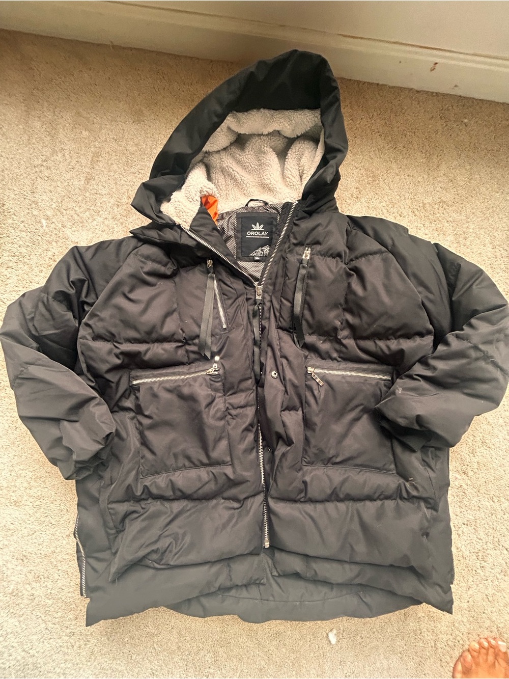 OLAY Woman’s Black Puffer Coat with Hood